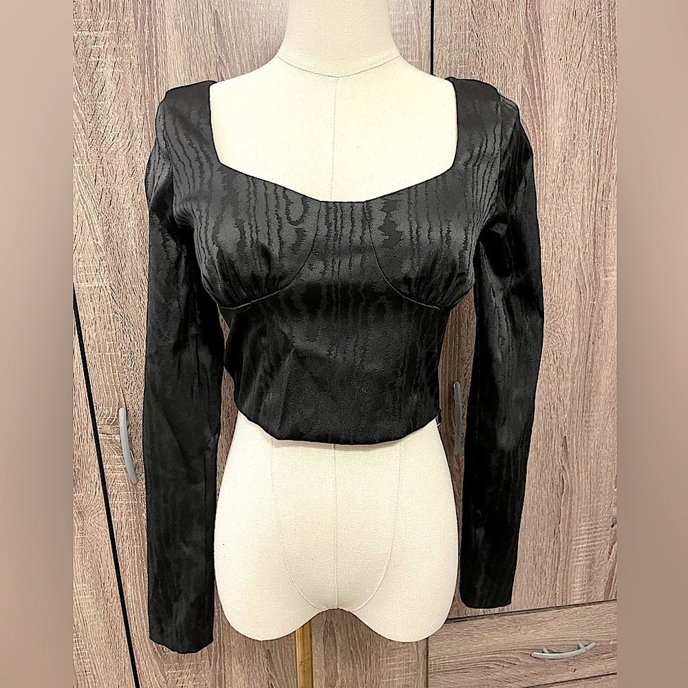 ZARA Black Long Sleeve Dressy Crop Top. Size M